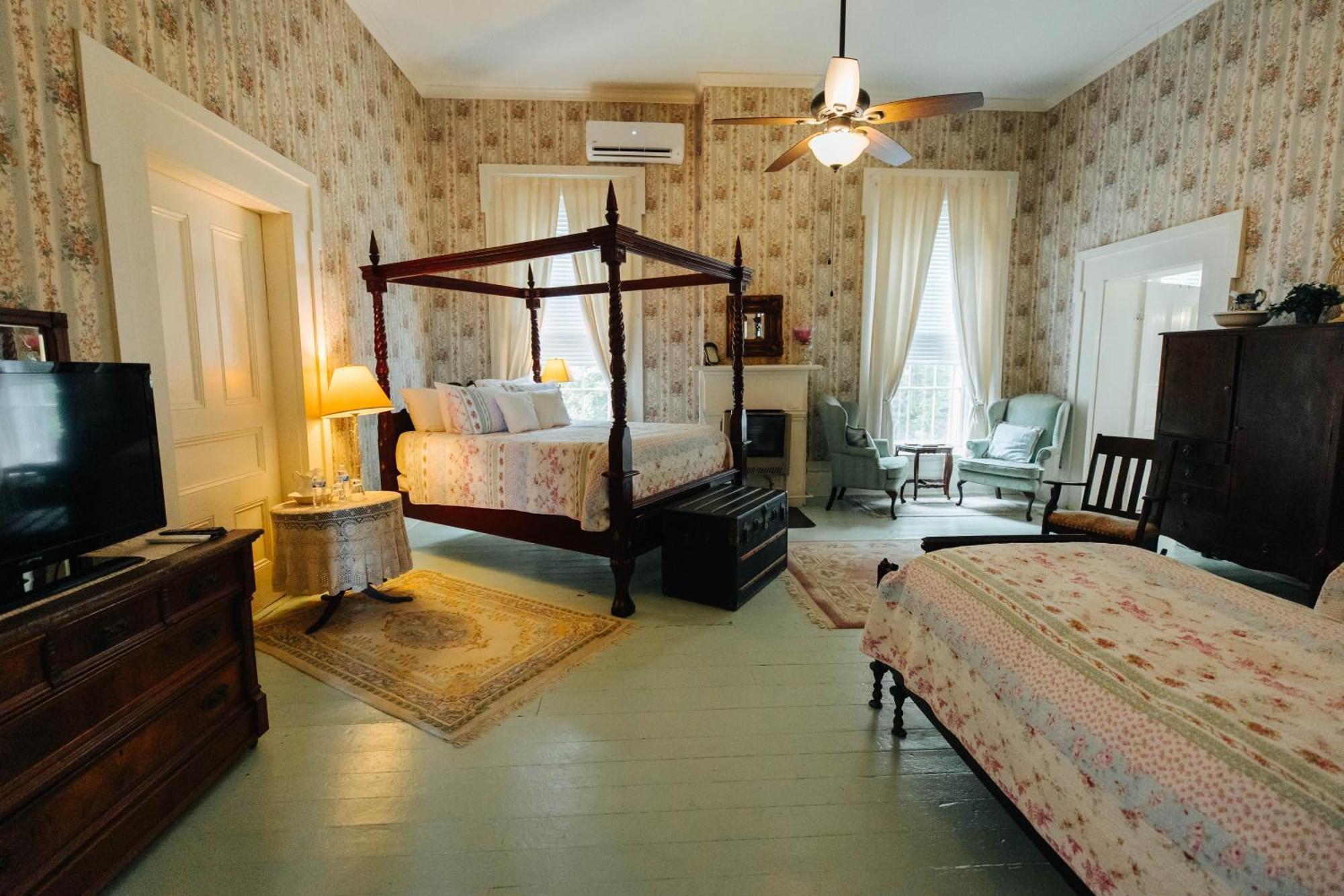 Maple Hill Manor Bed & Breakfast Springfield Εξωτερικό φωτογραφία