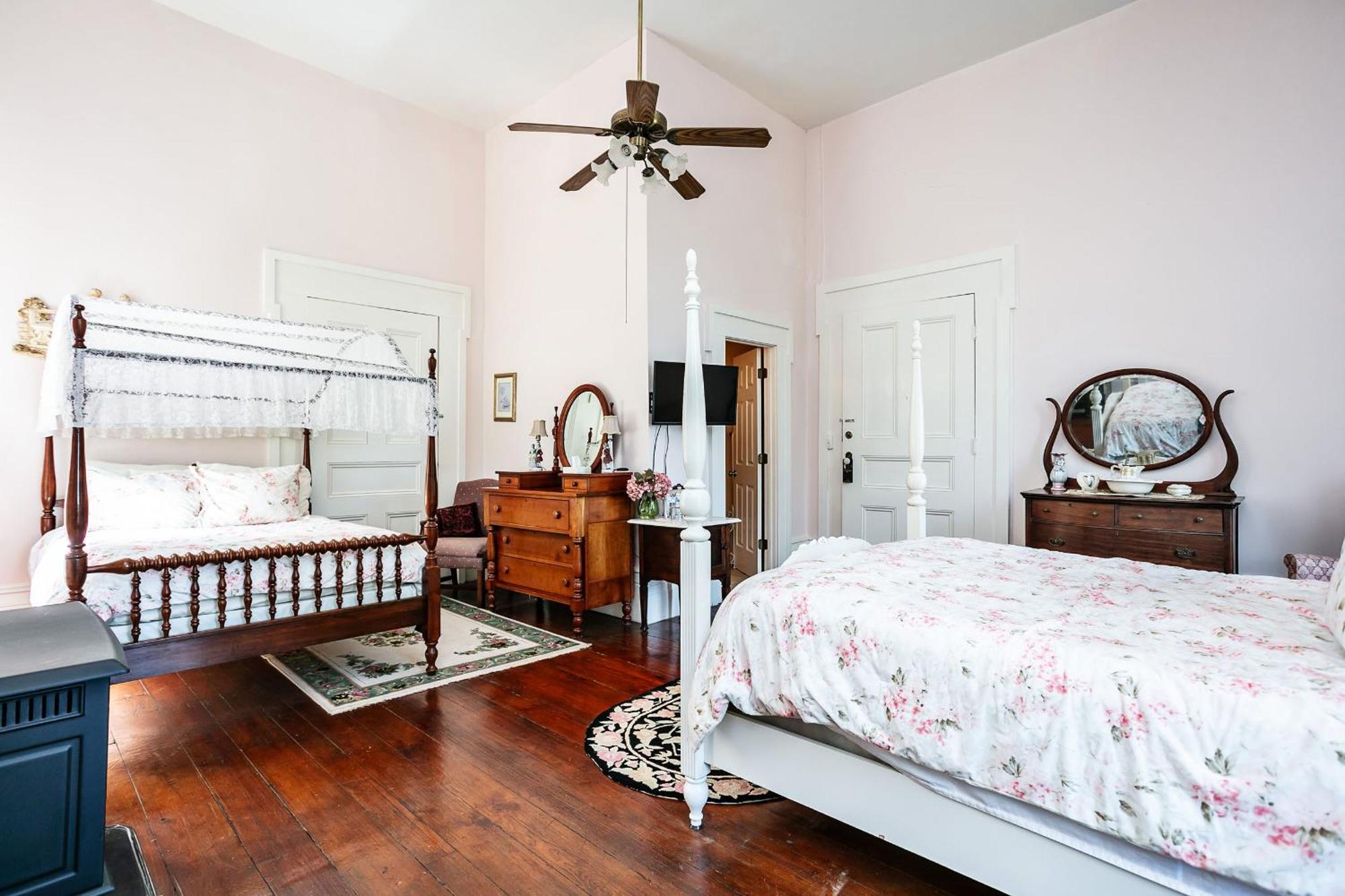 Maple Hill Manor Bed & Breakfast Springfield Εξωτερικό φωτογραφία
