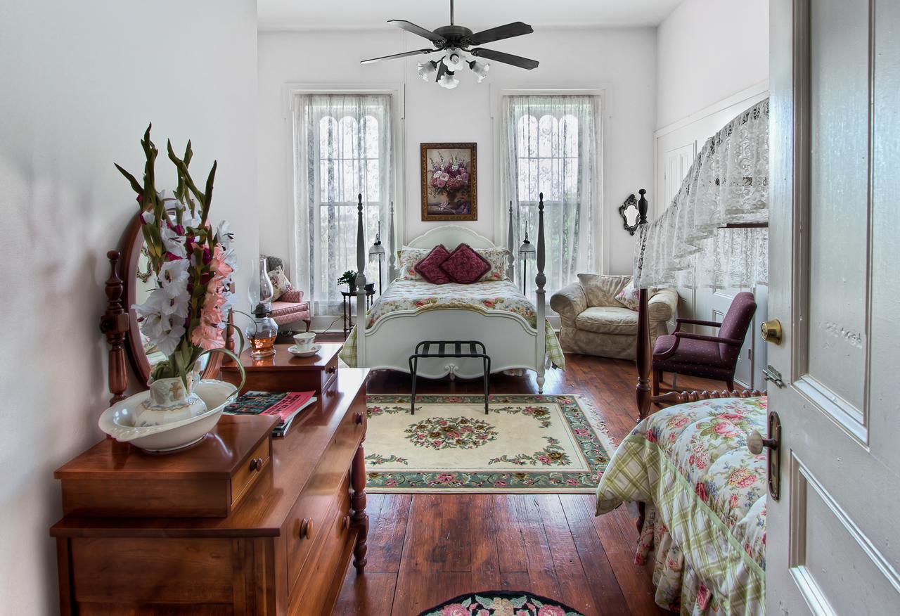 Maple Hill Manor Bed & Breakfast Springfield Εξωτερικό φωτογραφία